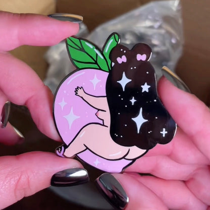 Peach Squeeze Large Enamel Pin 🇦🇺